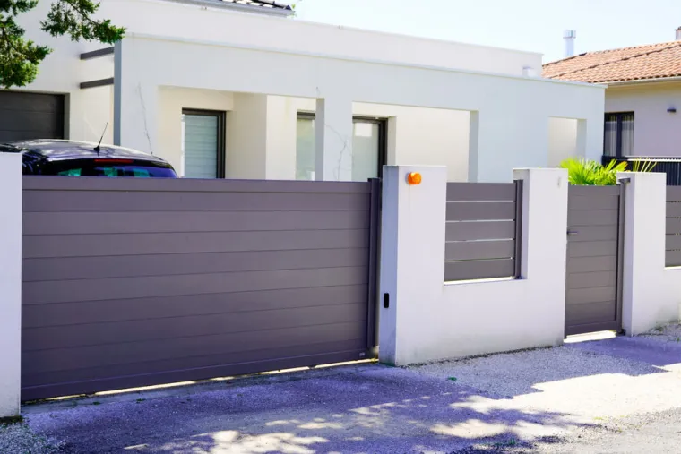 Acheter et faire poser un portail pour une maison près de Sainte-Livrade-sur-Lot, Sainte-Livrade-sur-Lot, NOMAT ECOFERM